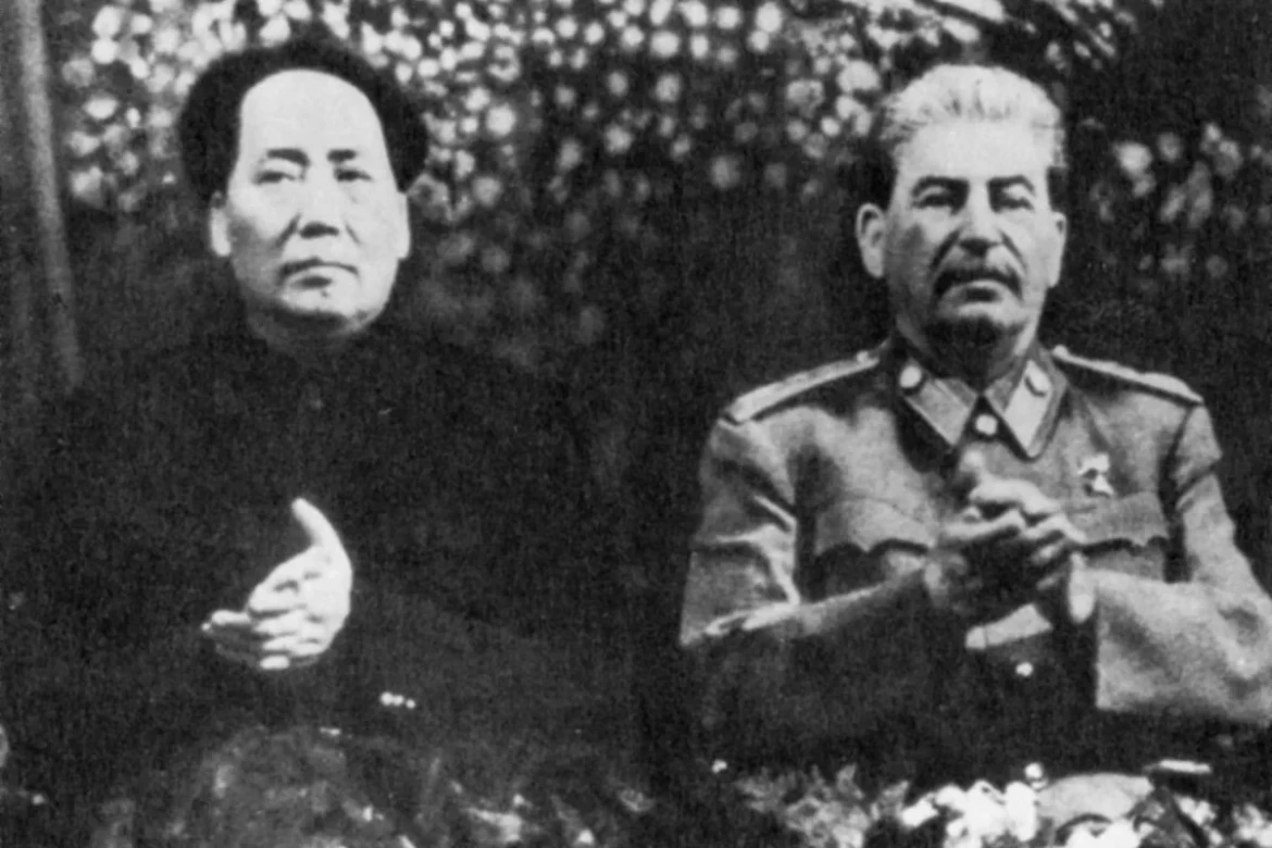 Bu gün SSRİ və ÇXR arasında qarşılıqlı müdafiə müqaviləsi imzalanıb