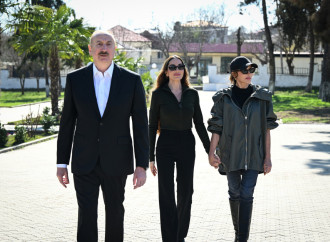 Prezident İlham Əliyev və Birinci xanım Mehriban Əliyeva Xocavənd şəhər və Xocavənd kənd sakinləri ilə görüşüblər