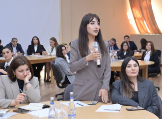 Elm və təhsil naziri yeni direktorlarla məktəb idarəetməsini müzakirə etdi