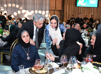 Heydər Əliyev Fondunun vitse-prezidenti Leyla Əliyeva şəhid ailələri ilə birlikdə iftar süfrəsində iştirak edib