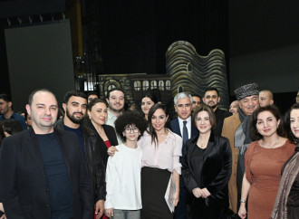 Leyla Əliyeva Heydər Əliyev Sarayında “Yalnız mədəniyyət” adlı musiqili tamaşada iştirak edib