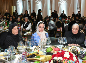 Heydər Əliyev Fondunun vitse-prezidenti Leyla Əliyeva şəhid ailələri ilə birlikdə iftar süfrəsində iştirak edib