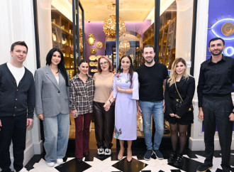 Leyla Əliyeva "Mənzərəyə açılan ev" mövzusunda qrup sərgisində iştirak edib