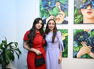 Leyla Əliyeva "Mənzərəyə açılan ev" mövzusunda qrup sərgisində iştirak edib