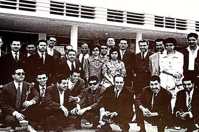 Bu gün 130 illik Fransa müstəmləkəçiliyinə son qoyan Evian sazişi bağlandı
