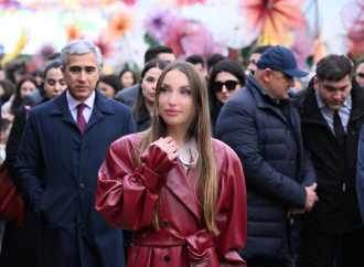 Alena Əliyeva Novruz yarmarkasını ziyarət edib