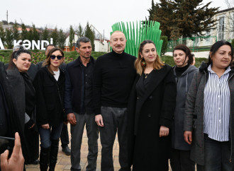 Prezident İlham Əliyev və Birinci xanım Mehriban Əliyeva Xanooba kənd sakinləri ilə səmimi söhbət etdi