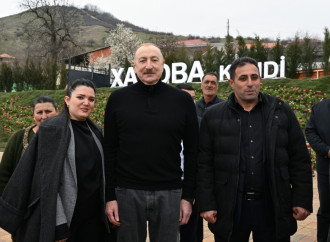 Prezident İlham Əliyev və Birinci xanım Mehriban Əliyeva Xanooba kənd sakinləri ilə səmimi söhbət etdi