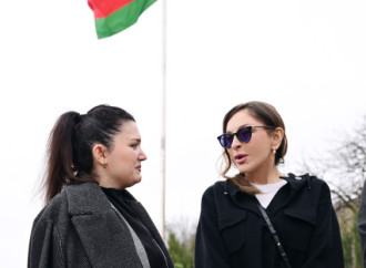 Prezident İlham Əliyev və Birinci xanım Mehriban Əliyeva Xanooba kənd sakinləri ilə səmimi söhbət etdi
