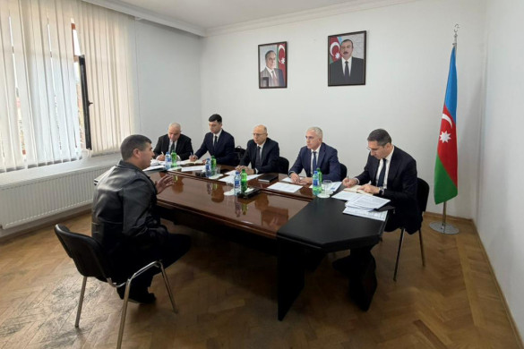 Energetika naziri Ağsuda vətəndaşları qəbul edib