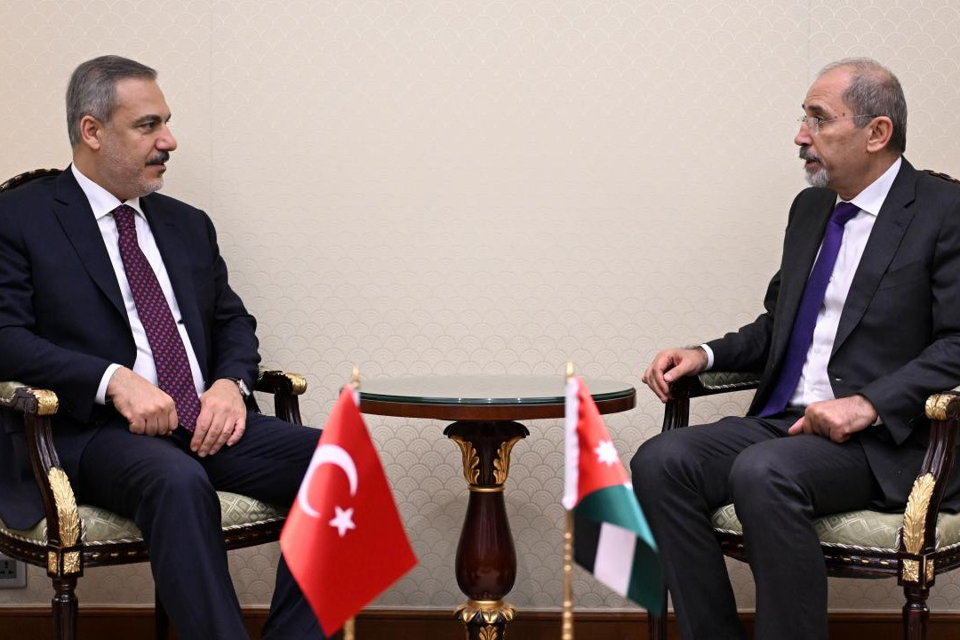 Hakan Fidan və İordaniyalı həmkarı bölgədəki gərginliyi müzakirə ediblər