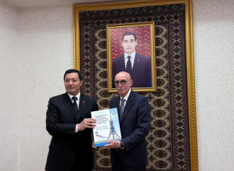 Firudin Qurbanov Türkmənistanın təhsil nazirinin müavinləri ilə görüşüb
