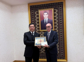Firudin Qurbanov Türkmənistanın təhsil nazirinin müavinləri ilə görüşüb