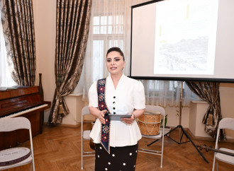 Leyla Əliyeva və Alena Əliyeva “İrəvan: tarixin və itirilmiş irsin əks-sədası” kitabının təqdimat mərasimində iştirak ediblər