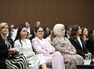 Birinci xanım Mehriban Əliyeva Antalyada “Fələstində sülh naminə birləşərək: Təhsil sisteminin məhv edilməsi ilə mübarizə və gələcəyin qorunması” adlı paneldə iştirak edib