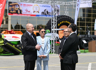 Prezident İlham Əliyev və Birinci xanım Mehriban Əliyeva 19-cu “Caspian Agro Week” və 31-ci “InterFood Azerbaijan” sərgiləri ilə tanış olublar