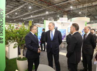 Prezident köməkçiləri Şahmar Mövsümov və Xalid Əhədov “Caspian Agro 2026” və “InterFood Azerbaijan” sərgiləri ilə tanış olublar