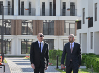 Prezident İlham Əliyev Zəngilan şəhərində inşa olunmuş ilk yaşayış kompleksinin açılışında iştirak edib