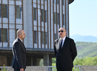 Prezident İlham Əliyev Zəngilan şəhərində inşa olunmuş ilk yaşayış kompleksinin açılışında iştirak edib