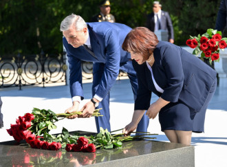 Dövlət və hökumət rəsmiləri Fəxri xiyabanda Ulu Öndərin xatirəsini anıblar