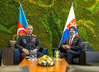 Azərbaycan müdafiə naziri Slovakiyaya rəsmi səfər edib