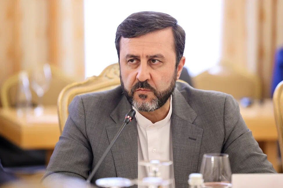 Tehran daimi atəşkəs və sanksiyaların ləğvini tələb etdi