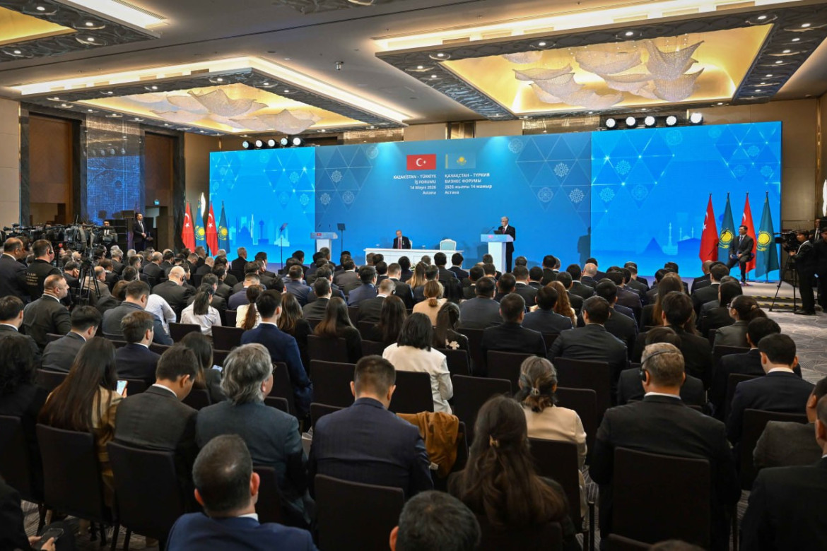 Orta Dəhlizin TRIPP təşəbbüsü ilə əlaqələndirilməsini vacib hesab edirəm - Tokayev