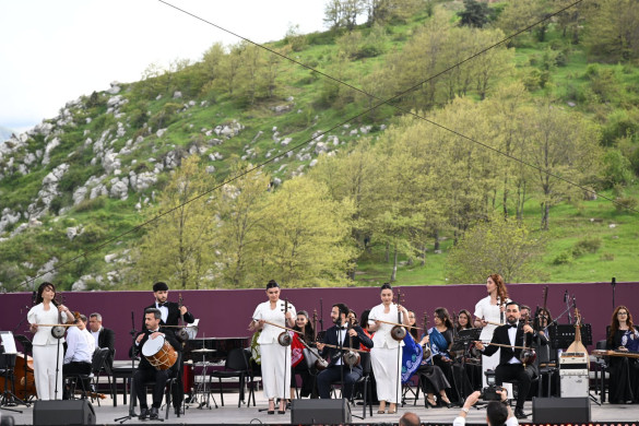 Şuşada "Xarıbülbül" Beynəlxalq Musiqi Festivalının möhtəşəm açılışı keçirilib