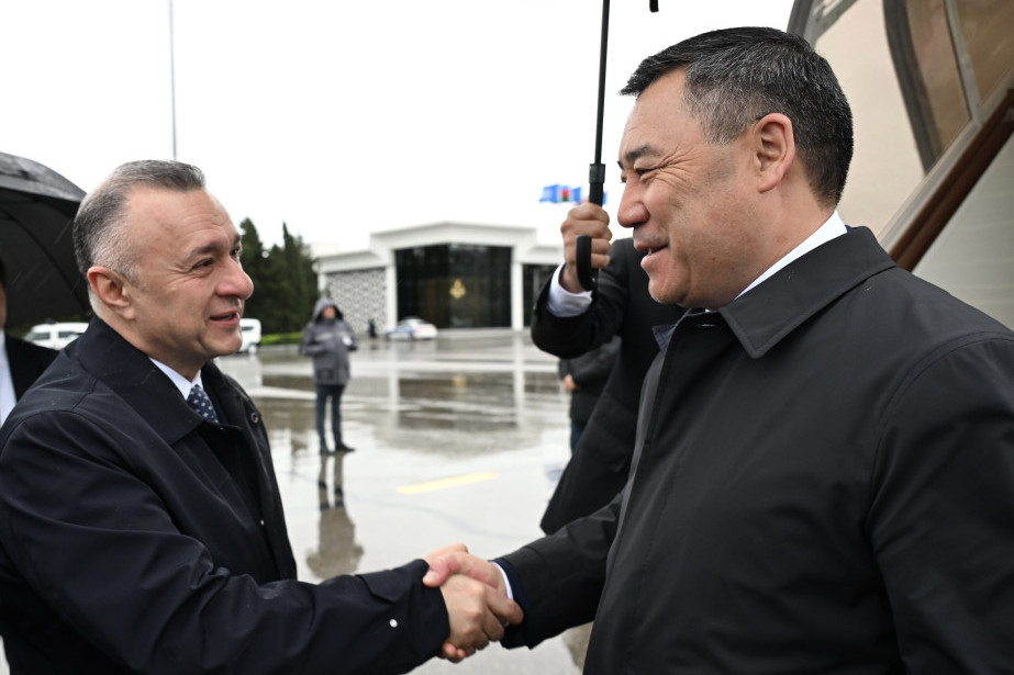 Qırğızıstan Prezidenti Sadır Japarov Azərbaycana səfərə gəlib