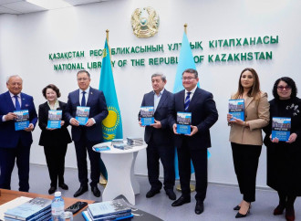 Almatıda Birinci Bakı Türkoloji Qurultayının 100 illiyinə həsr olunmuş Türk Mədəniyyəti və İrsi Fondunun fundamental nəşrləri ictimaiyyətə təqdim edilib