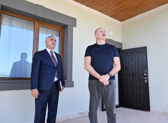 Prezident İlham Əliyev Xocalıda hərbi qulluqçular üçün nəzərdə tutulan fərdi evlərdə yaradılmış şəraitlə tanış olub