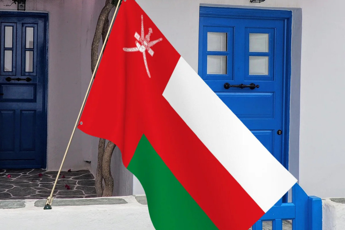 Oman sahilləri yaxınlığında tanker və hərbi qüvvələr arasında insident qeydə alınıb