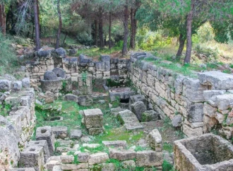 Müharibənin kölgəsində yox olan irs - Livanın minillik tarixi təhlükə altında