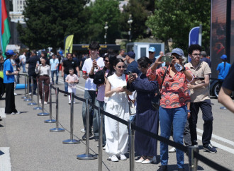 Bakı bulvarında klassik və sürət avtomobillərinin festivalı keçirilir