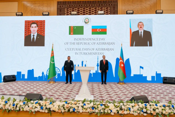 Türkmənistanda Müstəqillik Günü və Azərbaycanın Mədəniyyət Günləri qeyd olunub