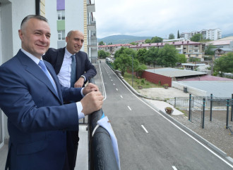 Emin Əmrullayev və Teymur Musayev Qarabağ Universitetinin klinikasında olublar