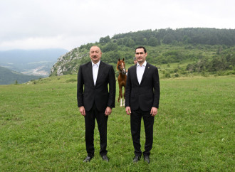 Azərbaycan Prezidenti İlham Əliyev Türkmənistan Prezidenti Sərdar Berdiməhəmmədov Qarabağ atı hədiyyə edib