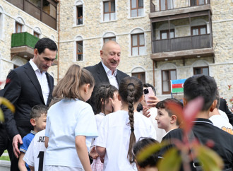 Prezident İlham Əliyev və Prezident Sərdar Berdiməhəmmədov Şuşa şəhərində inşa edilmiş birinci yaşayış kompleksində olublar