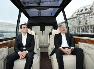 Azərbaycan Prezidenti İlham Əliyev və Türkmənistan Prezidenti Sərdar Berdiməhəmmədov Şuşa məscidində tikinti işlərinin gedişi ilə tanış olublar