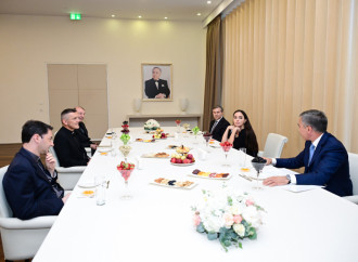 Heydər Əliyev Fondunun vitse-prezidenti Leyla Əliyeva Vatikan Apostol Kitabxanası və Apostol Arxivinin rəhbəri ilə görüşüb