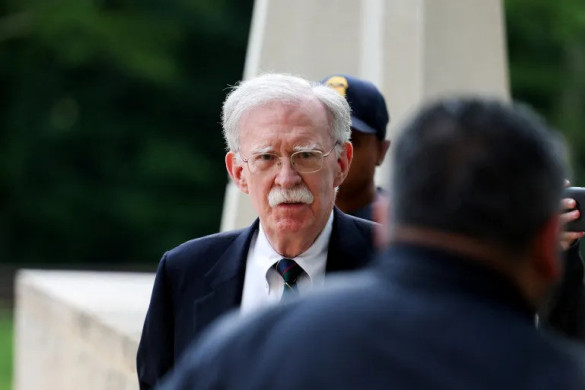 Con Bolton məxfi sənədlərlə bağlı günahını etiraf edib