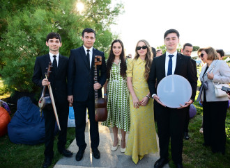 Leyla Əliyeva və Alona Əliyeva Xeyirxahlıq Festivalında iştirak ediblər