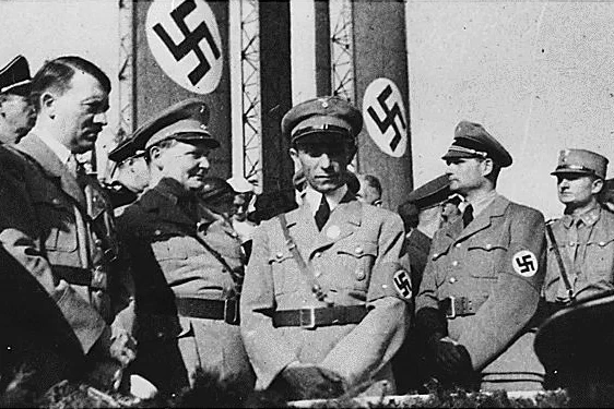 “Uzun Bıçaqlar Gecəsi” - Adolf Hitler Nasist Partiyasında yüzlərlə üzvün qətlə yetirilməsi barədə göstəriş verdi
