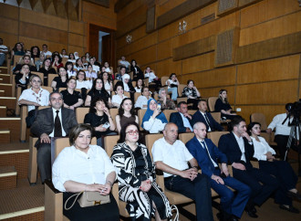 Heydər Əliyev Fondunun vitse-prezidenti Leyla Əliyeva “Onlardan biri: Emil” adlı anım tədbirində iştirak edib