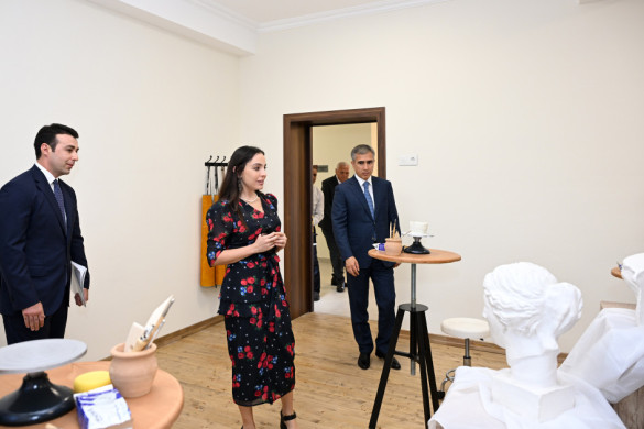 Heydər Əliyev Fondunun vitse-prezidenti Leyla Əliyeva Şəki Şəhər İncəsənət Məktəbində olub