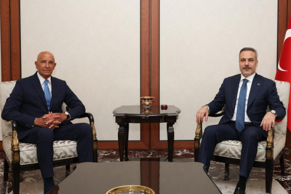 Hakan Fidan Tom Barrak ilə regional məsələləri müzakirə etdi
