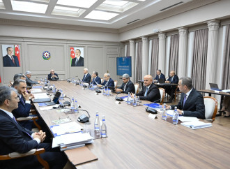 Əli Əsədovun rəhbərliyi ilə İqtisadi Şuranın iclası keçirilib