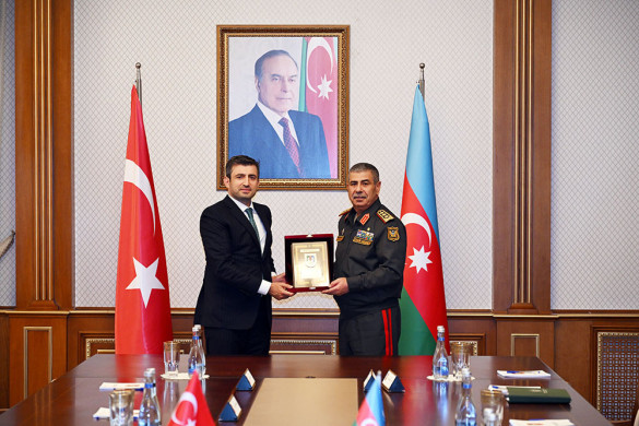 Zakir Həsənov Selçuk Bayraktarla görüşüb