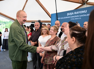 Prezident İlham Əliyev Şuşanın Kiçik Qaladərəsi kəndində görülən işlərlə tanış olub və kəndə qayıdan sakinlərlə görüşüb