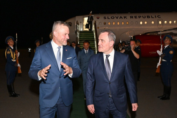 Slovakiya Prezidenti Peter Pelleqrini Azərbaycana rəsmi səfərə gəlib
